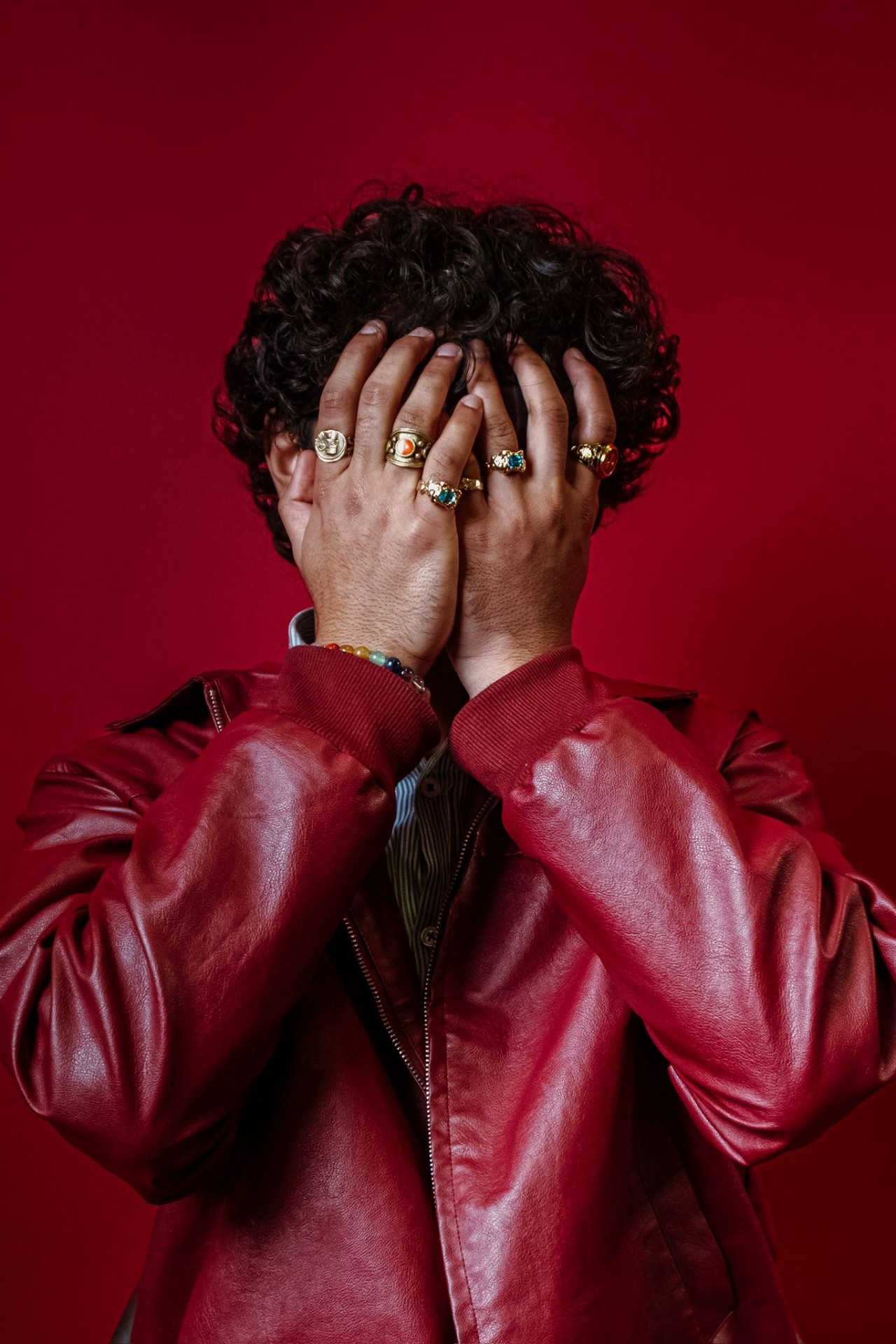 Abs — hands portrait